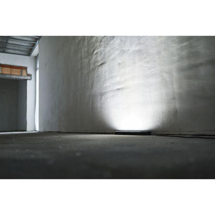 表面檢測燈用于檢查墻壁表面粉刷質量